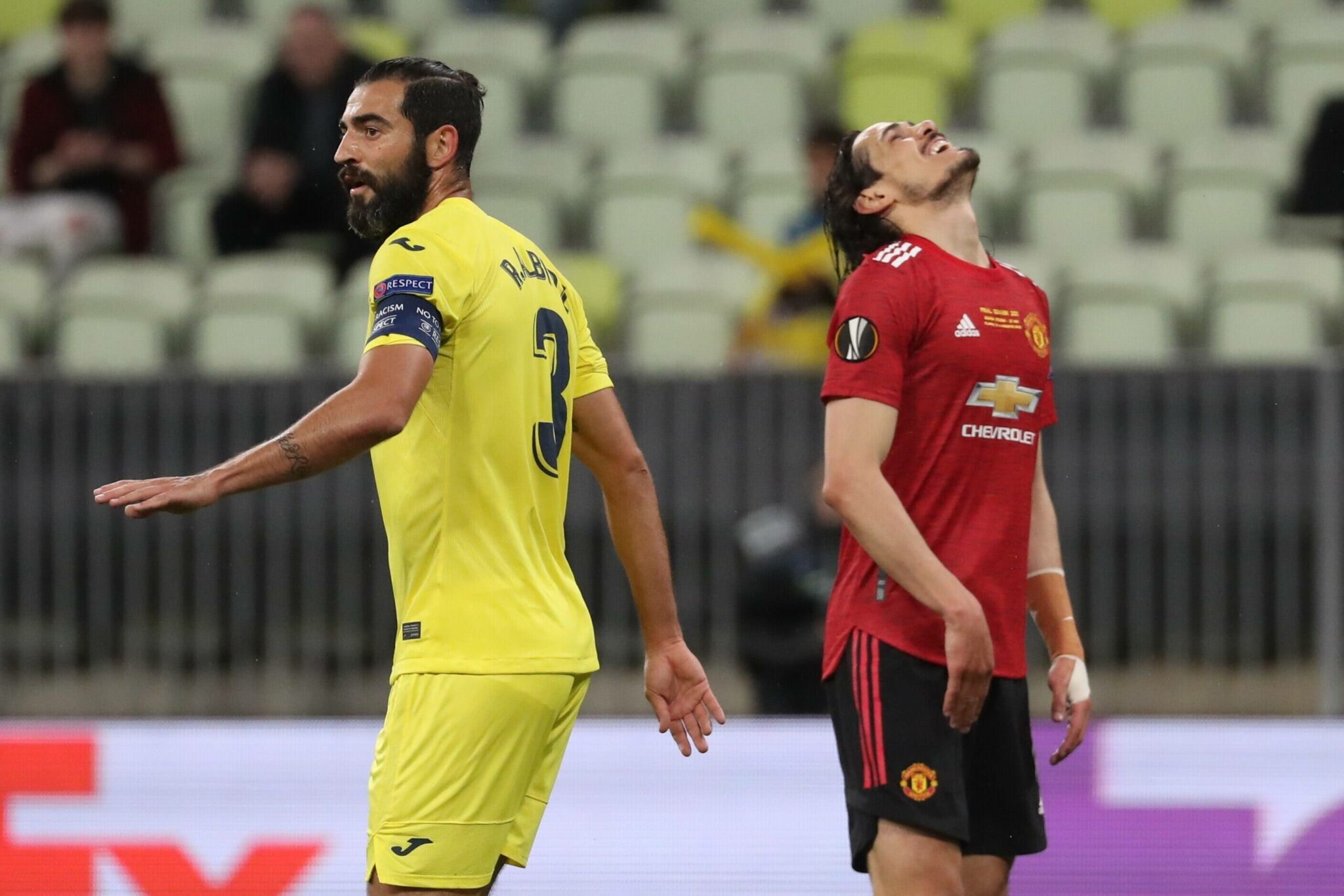 Villarreal defeat Manchester United on penalties to win ...