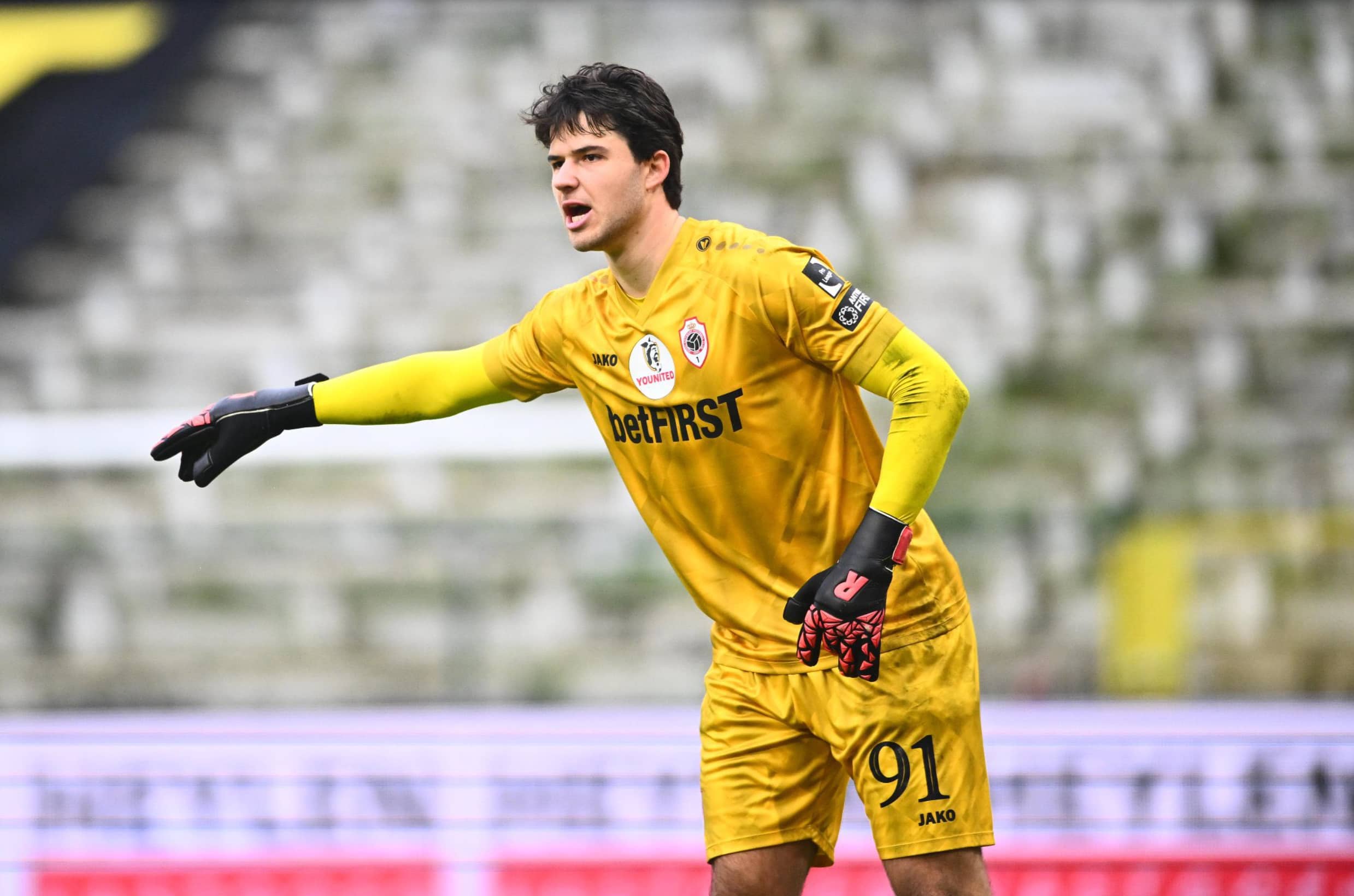 Will Senne Lammens be Man Utd's first choice goalkeeper